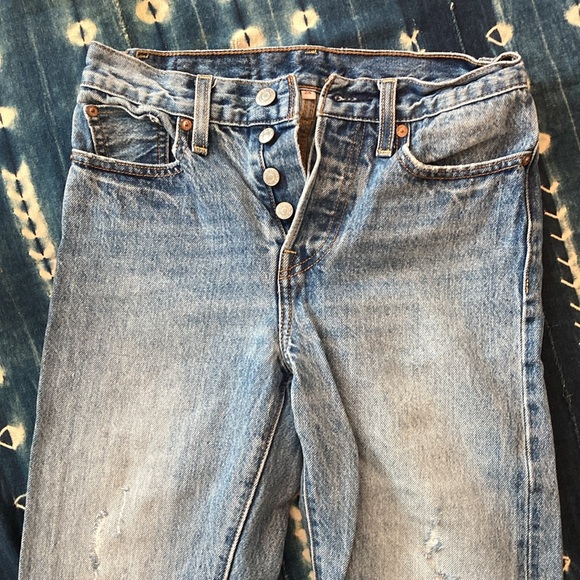 Distressed Levi’s - Picture 4 of 8
